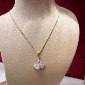 گردنبند طلا زنانه طرح صدف با آویز دو رنگ